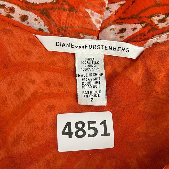Diane Von Furstenberg DVF Top Women 2 Merrill Blouse Silk Spike Flower Flowy - Picture 7 of 9